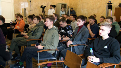 Демобилизованные студенты из Донбасса посетили Санкт-Петербургский университет