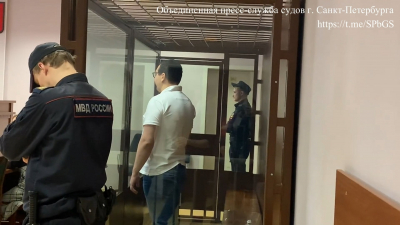 Банде дельцов, которые обобрали петербуржцев на 2 млрд рублей, продлили арест еще на 3 месяца