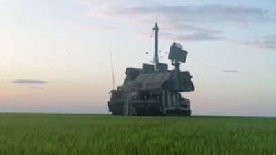 Минобороны показало кадры боевой работы расчета зенитного ракетного комплекса «Тор-М1» ЗВО 
