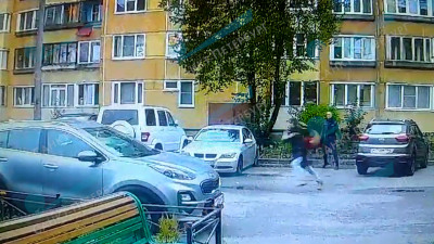 Курсант университета МЧС спас петербурженку от грабителя