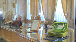 «С той стороны зеркального стекла» – новая выставка в особняке Румянцева