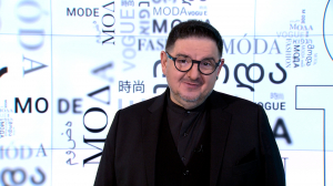 От горжетки до туфелек: мех продолжает лидировать в модных коллекциях предстоящей зимы