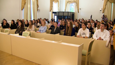 Петербург подготовит 215 волонтеров для Всемирного фестиваля молодежи