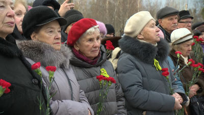 Марш памяти: ветераны вспомнили страшные дни блокады и открытие Малой дороги жизни