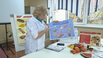 В Приморском районе пациентам проводят занятия в школе диабета