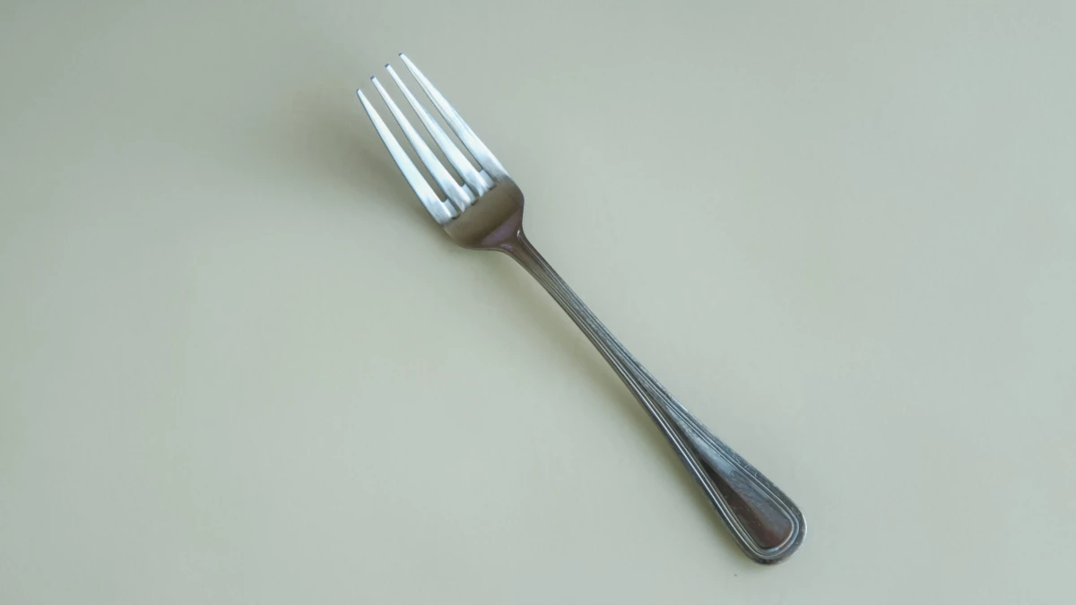 В Парголово пьяная женщина чуть не убила сожителя вилкой во время ссоры - tvspb.ru