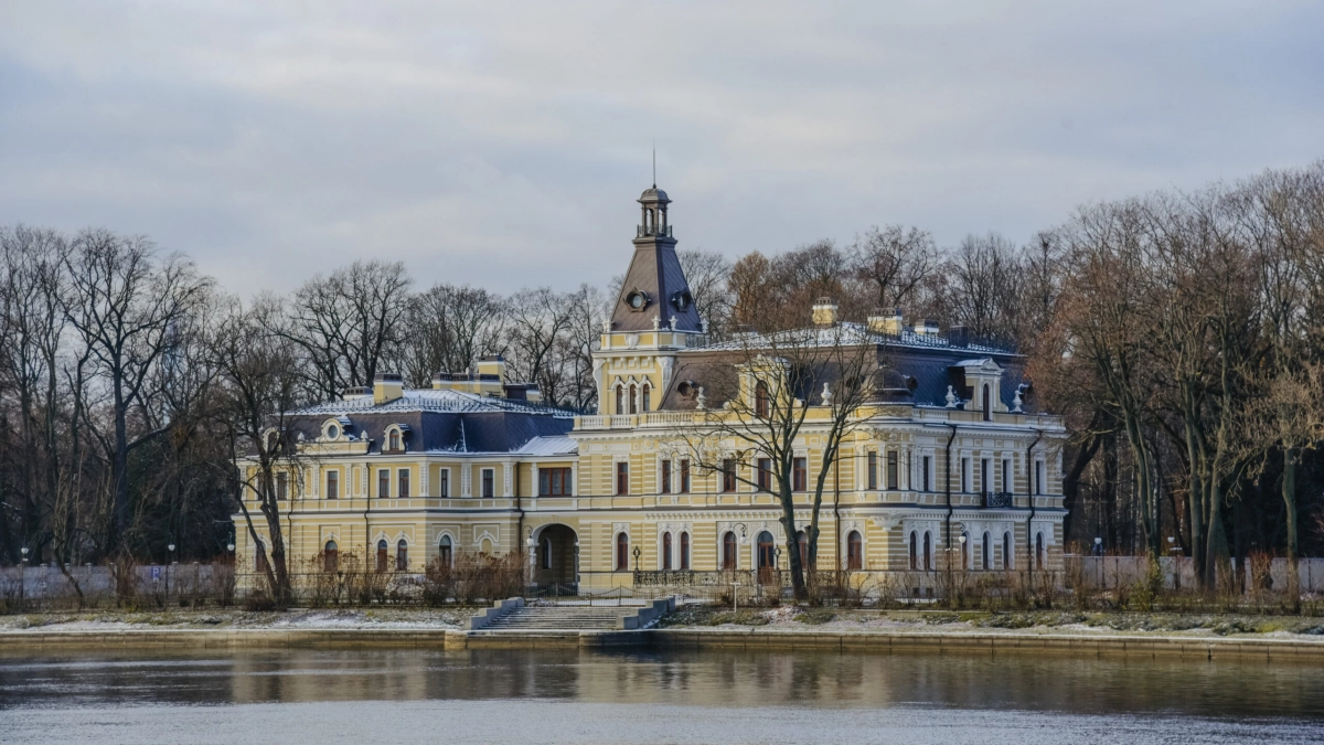 В День народного единства в Петербурге будет малооблачно, вечером – небольшой снег - tvspb.ru