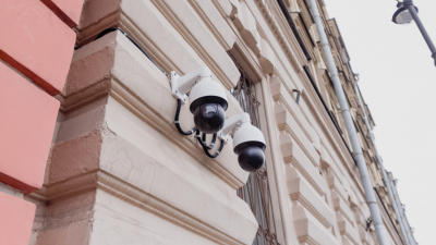 В Петербурге поставят 15 камер для фиксации нарушений возле метро