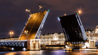 В ночь на 30 ноября мосты через Неву разведут в последний раз в этом году