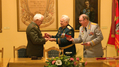 В Доме офицеров прошла торжественная передача знамени Союза Ветеранов группы войск в Германии