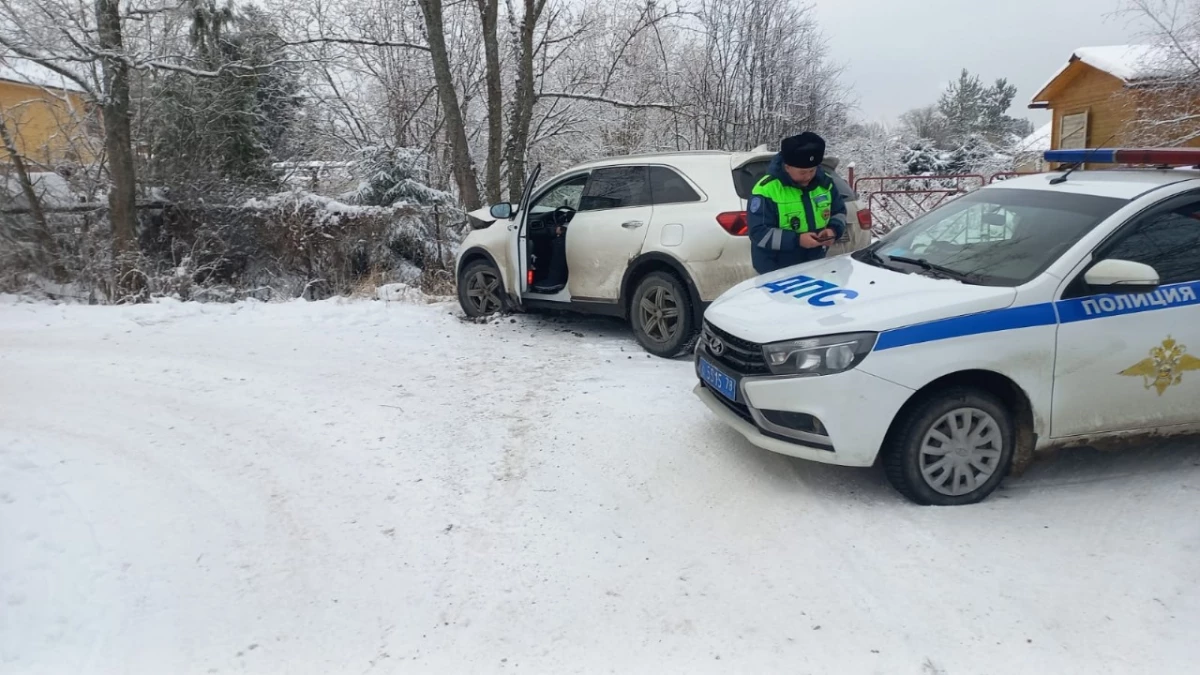 В Ломоносовском районе задержали автоугонщика, попавшего в ДТП на чужой иномарке - tvspb.ru