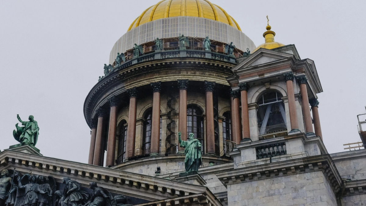 Снег, дождь и холод: циклон задержится над Петербургом ещё минимум на сутки - tvspb.ru