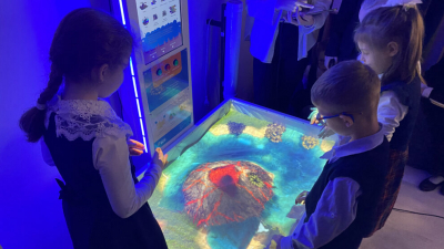 В петербургской школе № 16 открыли кабинет психологической разгрузки