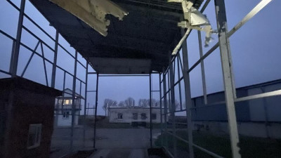 Курскую область обстреляли: в Суджанском районе повреждены десять построек