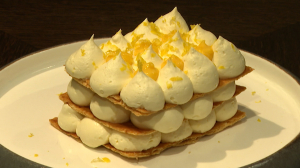 Полезный завтрак с изыском. Лимонный мильфей с кремом брюле и курдом на основе лимона