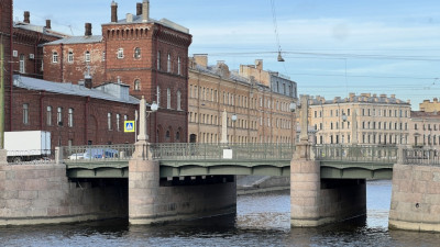 В центре Петербурга закончили ремонт двух мостов