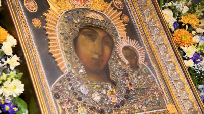 В Казанском соборе прошло праздничное богослужение в честь дня иконы Казанской Божией Матери