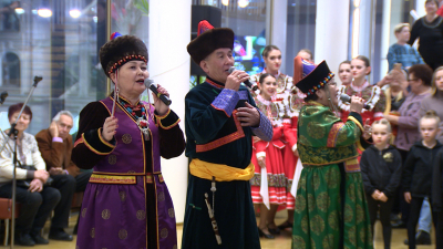 Традиционная музыка и хореография различных народов России встретила зрителей БКЗ