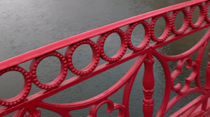 Снова — красивый: завершён ремонт Красного моста через Мойку