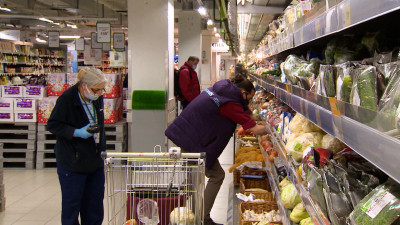 В преддверии Нового года в Петербурге вырос спрос на сборщиков подарков