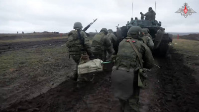 Экипаж специального бронепоезда «Енисей» проходит боевую подготовку в тыловом районе спецоперации