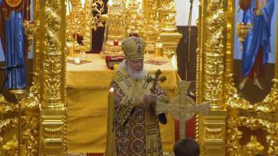 Александр Беглов поздравил Патриарха Кирилла с днем рождения