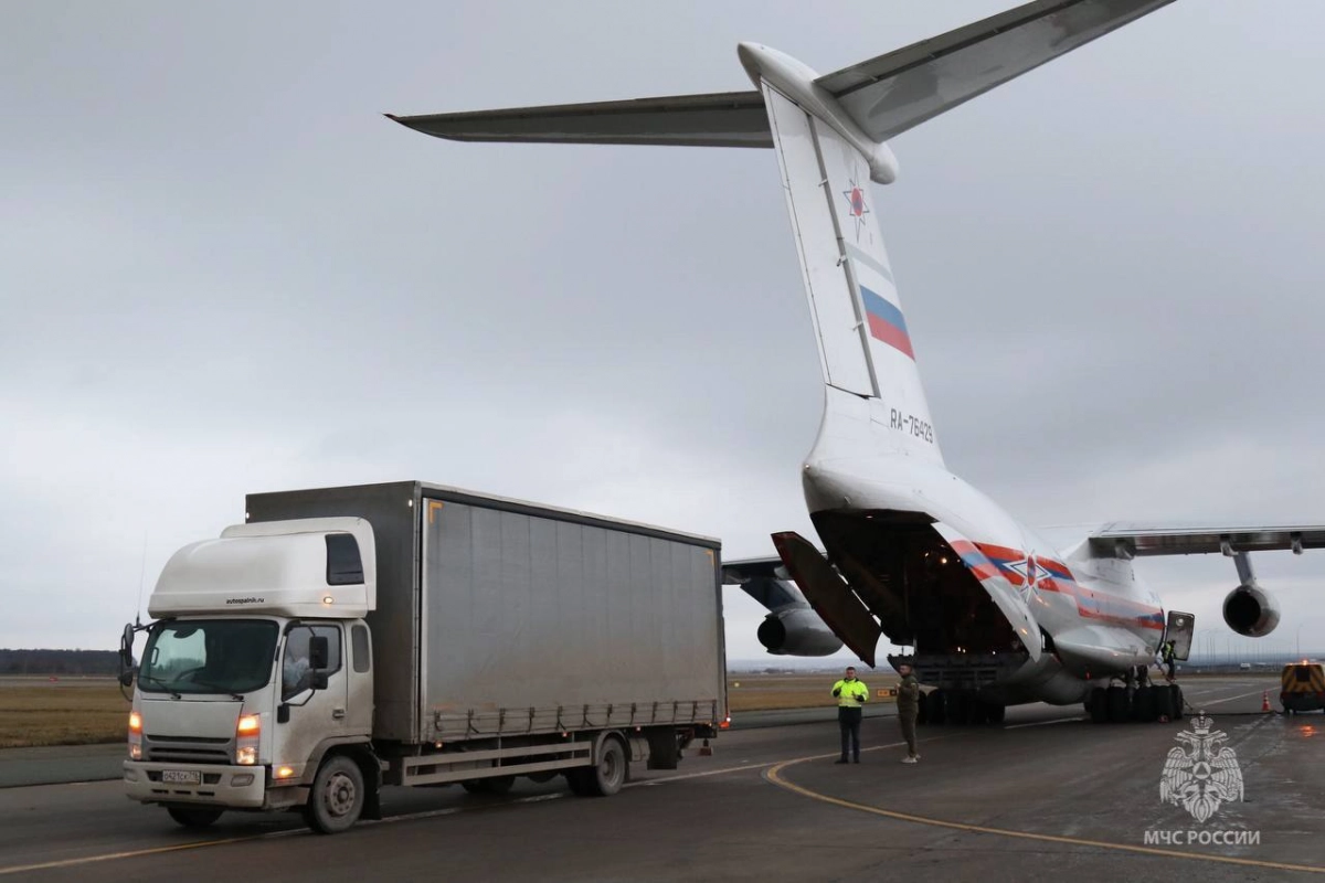 МЧС России направит 25 тонн гуманитарной помощи населению сектора Газа - tvspb.ru