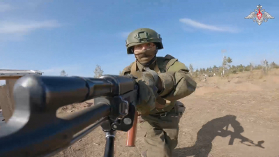 МО РФ: военнослужащие штурмовых подразделений ЗВО проходят боевое слаживание в тыловом районе СВО