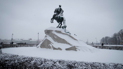 Небольшой снег ждет петербуржцев в пятницу