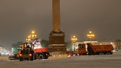В Петербурге открыли 4 дополнительных пункта складирования снега