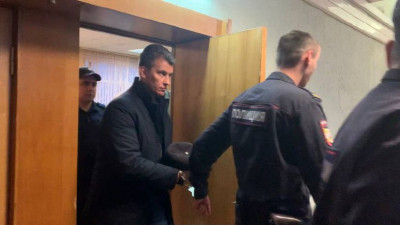 Высокопоставленного полицейского из Ленобласти арестовали за взятку в 8 млн рублей
