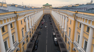 Самый-самый в Петербурге. Самая симметричная — улица Зодчего Росси