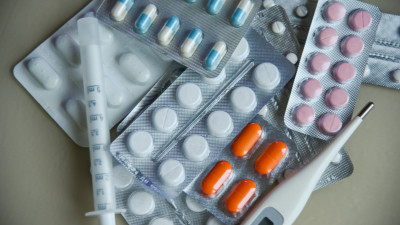 Названы лекарства, которые нельзя запивать чаем