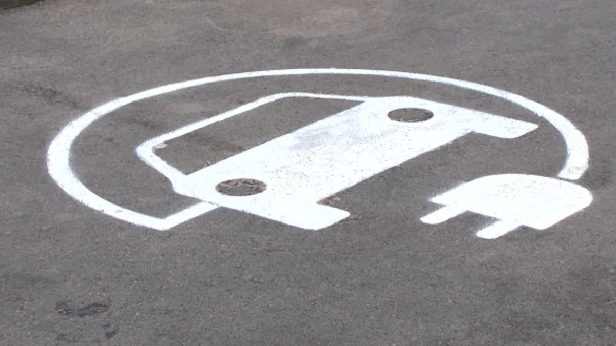 На трассе М-11 построят крупнейшие в России зарядные хабы для электромобилей - tvspb.ru