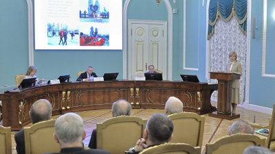 В Петербурге обсудили патриотическое воспитание молодежи