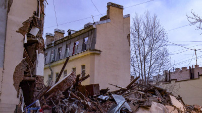Обрушение дома на Гороховой улице: что известно к этому часу 