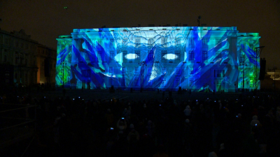 На Дворцовой площади пройдет световое шоу в эти выходные