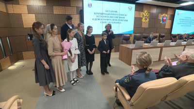 В Петербурге сегодня наградили участников конкурса «Семьи года»