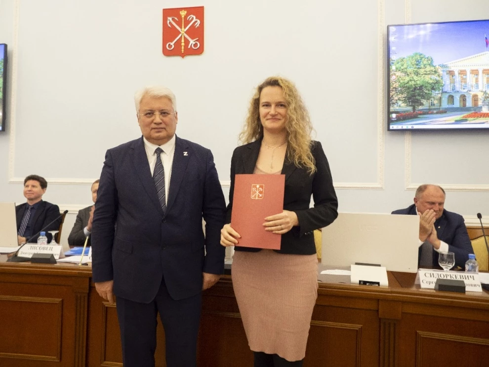 Лидерам донорского движения Санкт-Петербурга вручили награды в Смольном - tvspb.ru