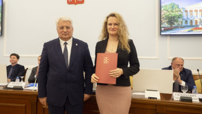 Лидерам донорского движения Санкт-Петербурга вручили награды в Смольном