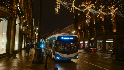 В праздничные дни автобусами в Петербурге воспользовались более 3,9 миллиона человек