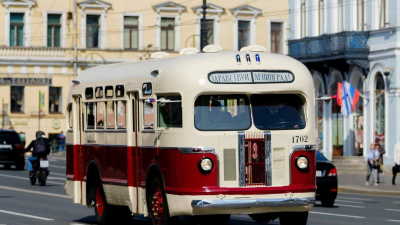 Петербургский автобус ЗИЛ-155Г стал первым в России автобусом-памятником