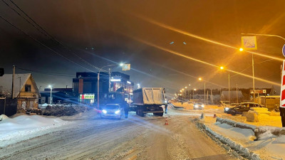 Большегруз сбил пешеходов в Янино