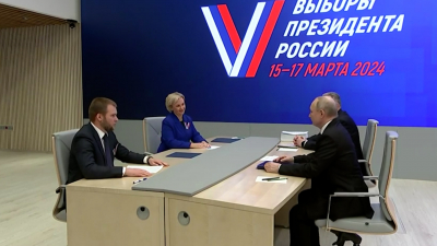 Владимир Путин представил в ЦИК документы кандидата на должность президента