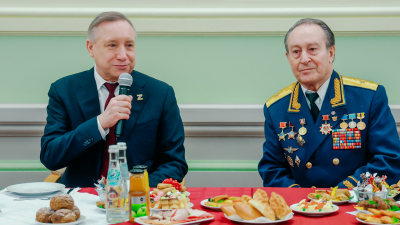 Александр Беглов подвел итоги года на встрече с ветеранами и блокадниками