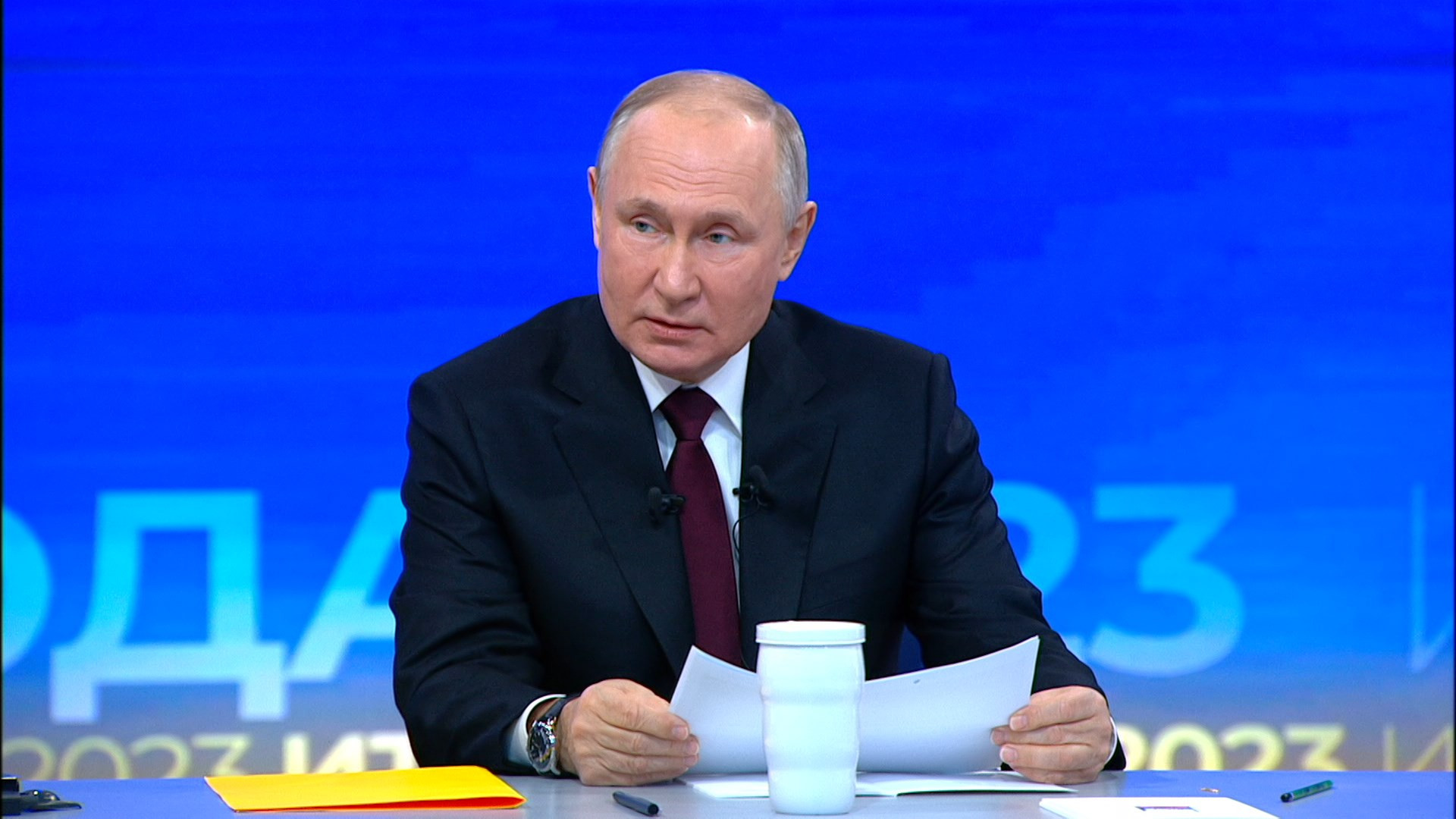 Владимир Путин: Рост реальной зарплаты россиян составит 8% | Телеканал ...