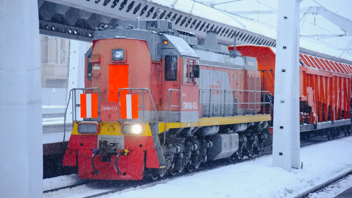 В Челябинской области застряли шесть поездов, в вагонах пока тепло - tvspb.ru