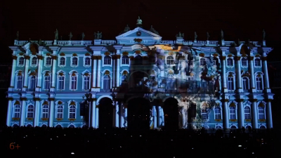 На Дворцовой площади два вечера подряд будут показывать световые картины