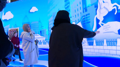 Стенд Санкт-Петербурга на ВДНХ посетили гости из Саудовской Аравии