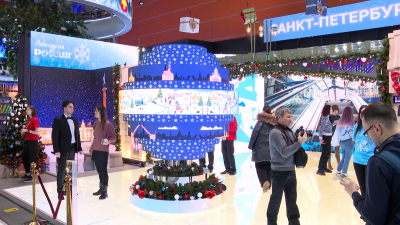 В Москве открыли мобильный павильон туристско-информационного бюро Петербурга